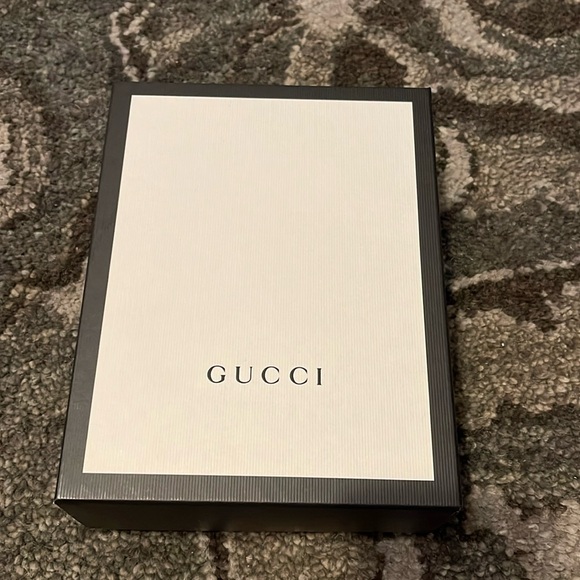 Gucci Box - Picture 1 of 10